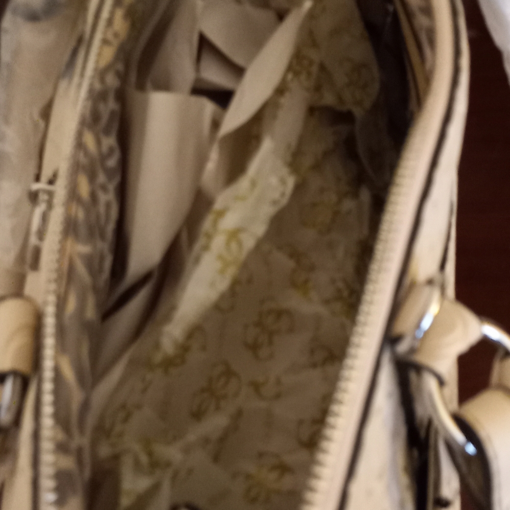Guess Bags | Large Guess Tote Bag | Color: Cream | Size: O